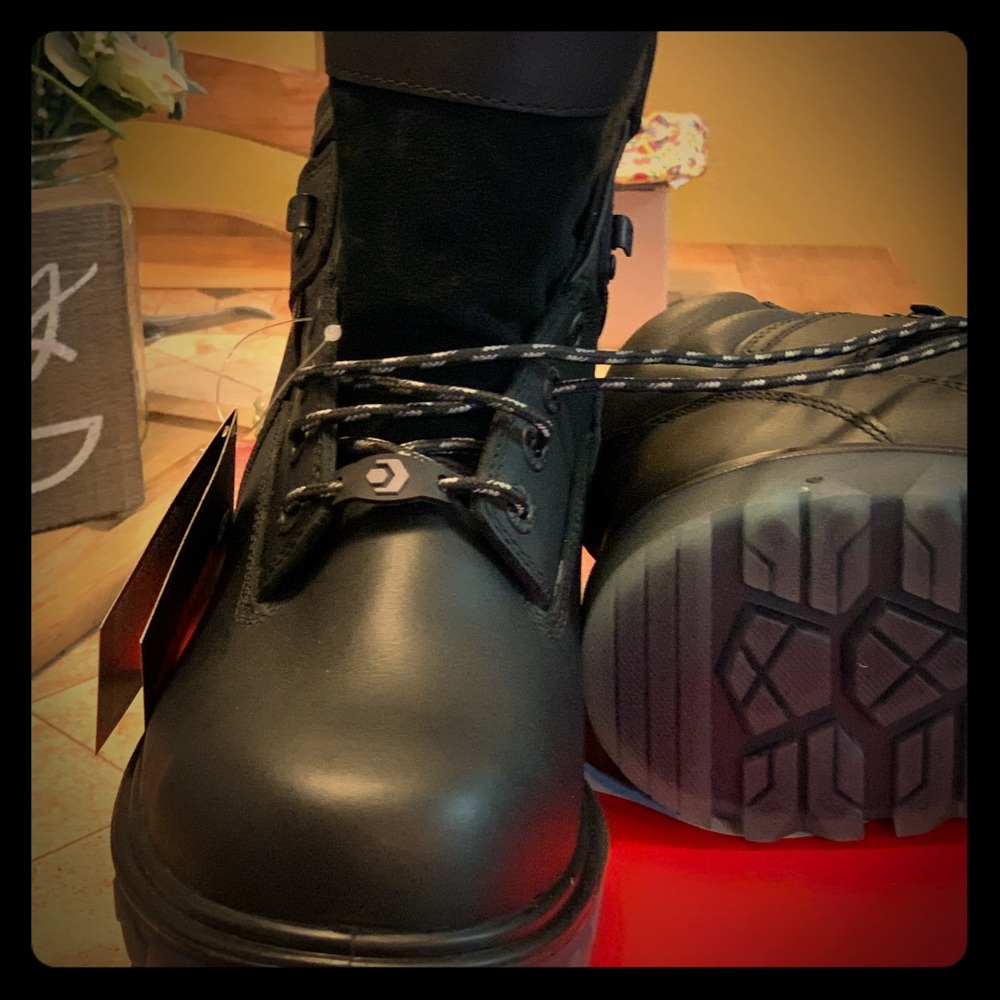 NEW!!! Men’s Wolverine Steel Toed Boots size 10